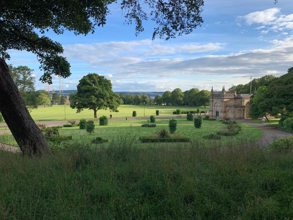 Tranquil Place In Dundee Near Docks エクステリア 写真